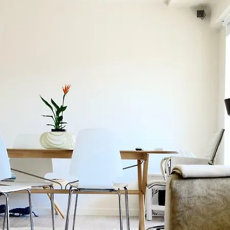 Sunny Central Urban Loft *
