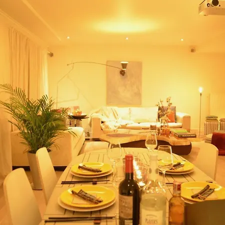 Sunny Central Urban Loft *